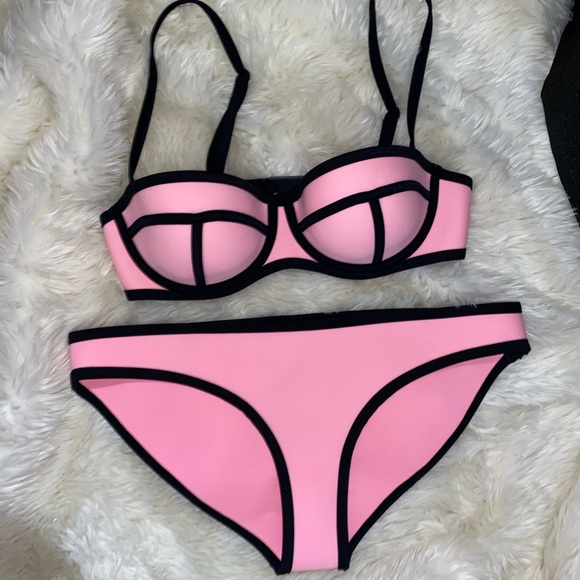 Triangl coral/pink poppy” - Picture 1 of 6